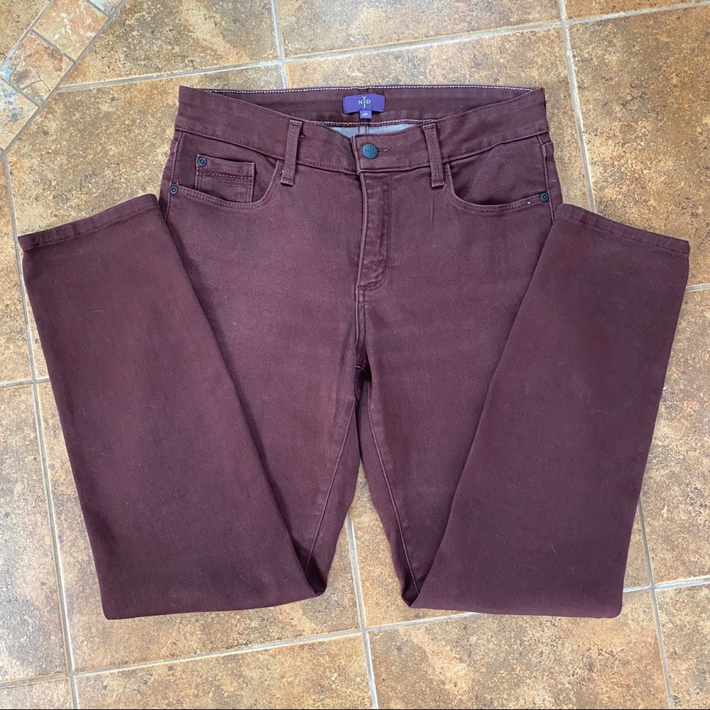 NYDJ Petite Legging Jeans in Maroon Brown